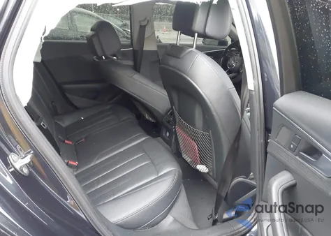 2017 Audi A4 2.0T Premium z USA, uszkodzony, nr VIN WAUANAF4XHN055900